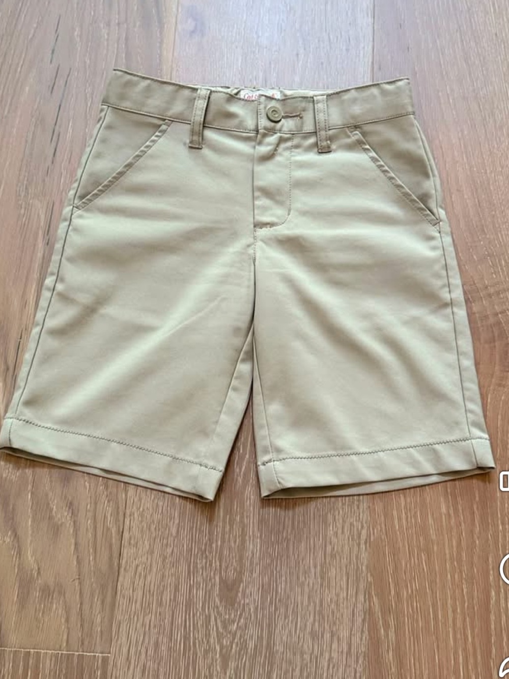 Classic Khaki Shorts - Neutral Tan